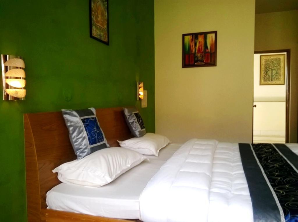 Tatva Bir Tents And Hotel Kangar Luaran gambar