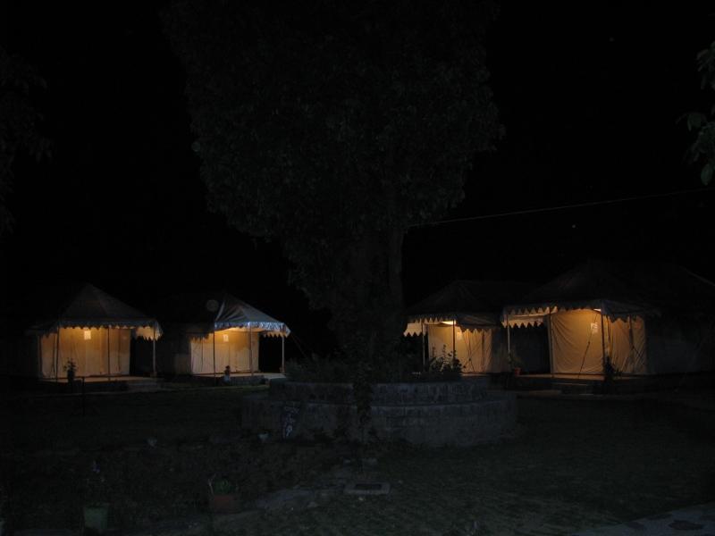 Tatva Bir Tents And Hotel Kangar Luaran gambar