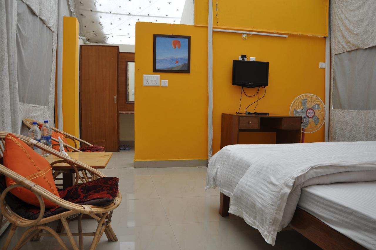 Tatva Bir Tents And Hotel Kangar Luaran gambar