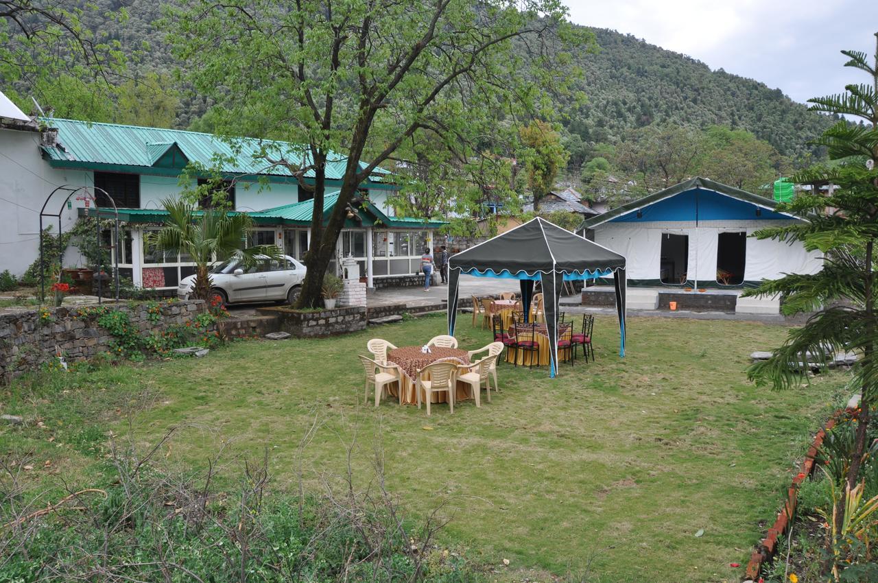 Tatva Bir Tents And Hotel Kangar Luaran gambar