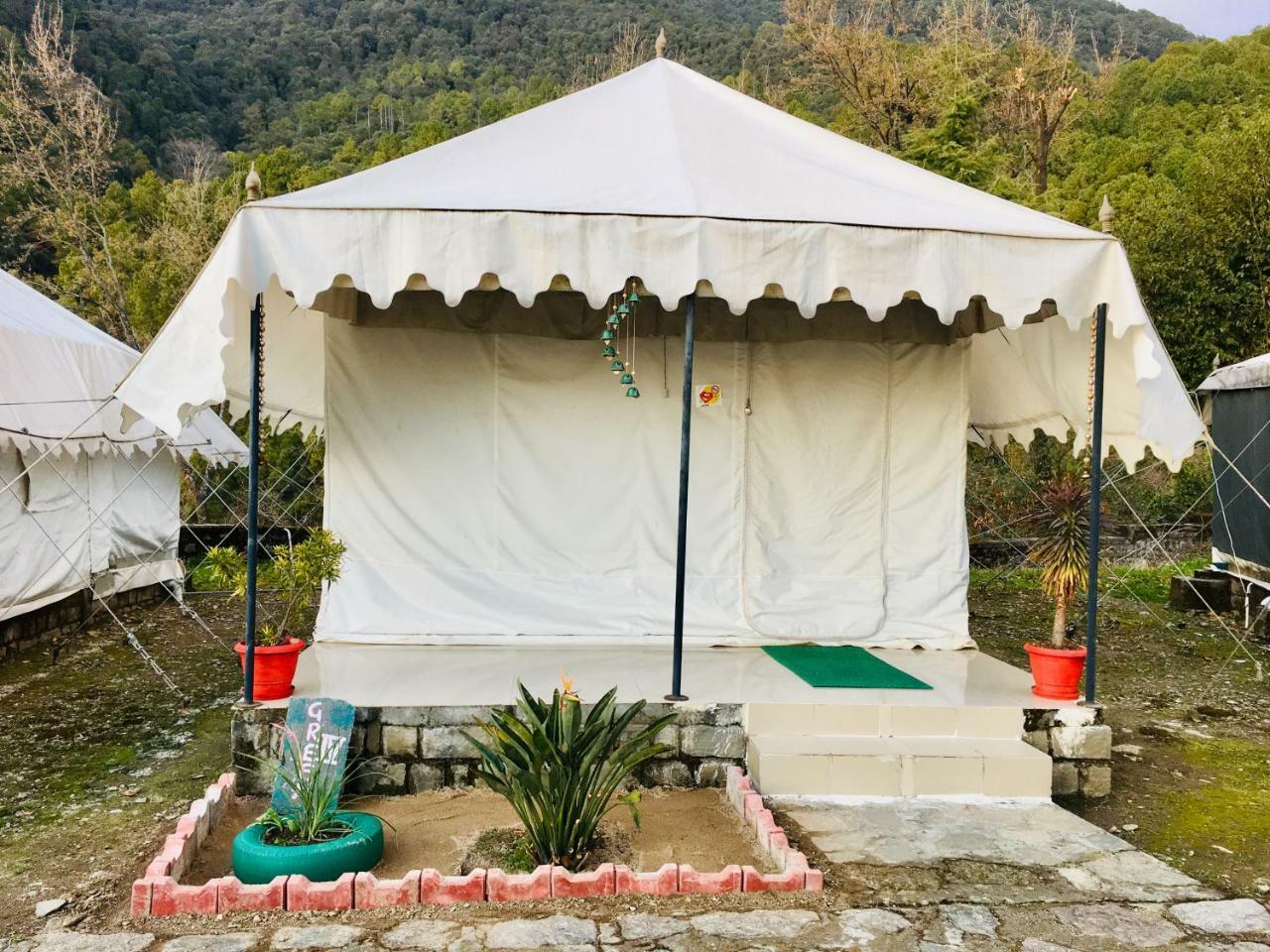 Tatva Bir Tents And Hotel Kangar Luaran gambar